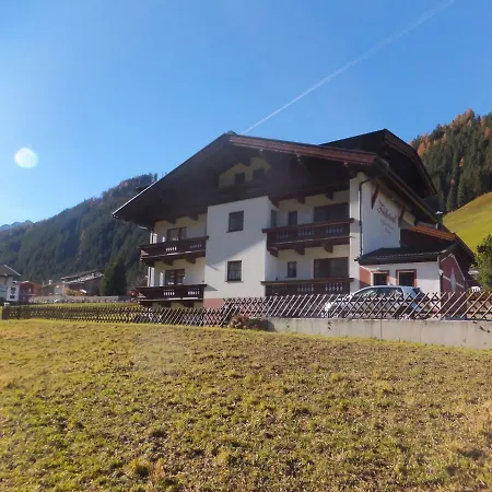 Haus Feldbruendl 图克斯
